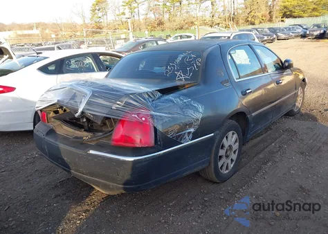 2005 Lincoln Town Car Executive L from USA, damaged, VIN 1LNHM84W25Y624178